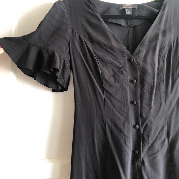 Forever 21 Ruffle Hem Romper - Picture 4 of 7